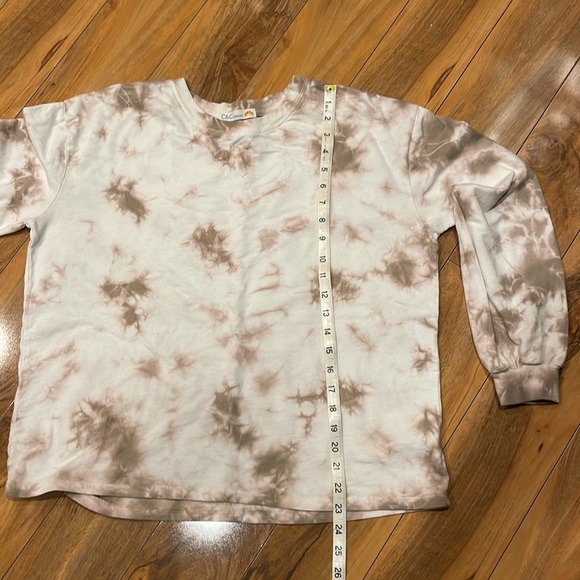 Size medium C&C California tie-dyed shirt - Picture 6 of 8